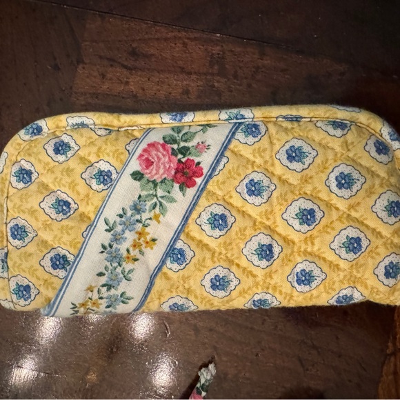 Summertime Tote blue/yellow. Tote, small zippered pouch, and glass case. - Picture 3 of 5